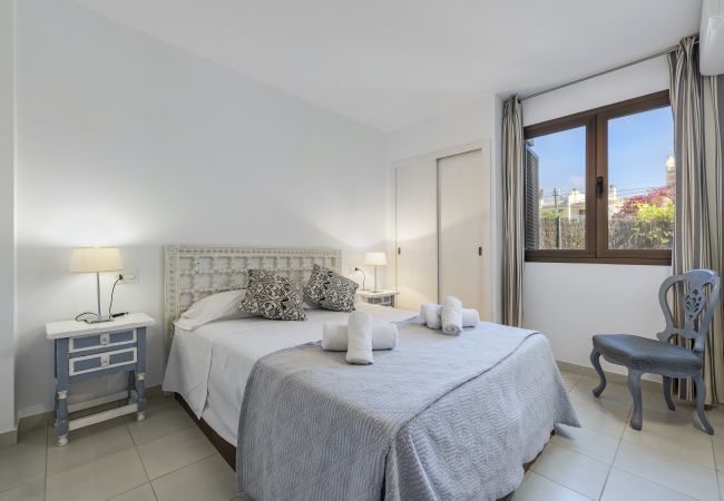 Ferienwohnung in Port de Pollença - Beachfront Apt la Bugambilia by JS VIllas Ferienwohnung in Port de Pollença - Beachfront Apt la Bugambilia by JS VIllas