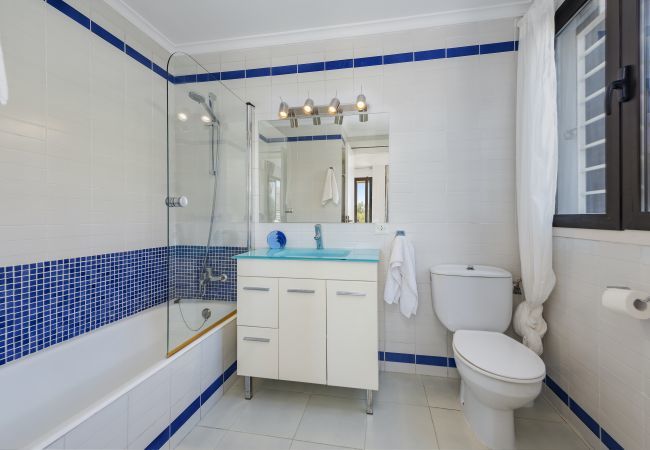 Ferienwohnung in Port de Pollença - Beachfront Apt la Bugambilia by JS VIllas Ferienwohnung in Port de Pollença - Beachfront Apt la Bugambilia by JS VIllas