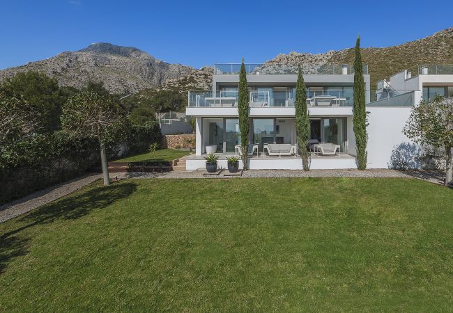 Villa in Port de Pollença - Luxury Villa Phoenix by JS Villas Villa in Port de Pollença - Luxury Villa Phoenix by JS Villas