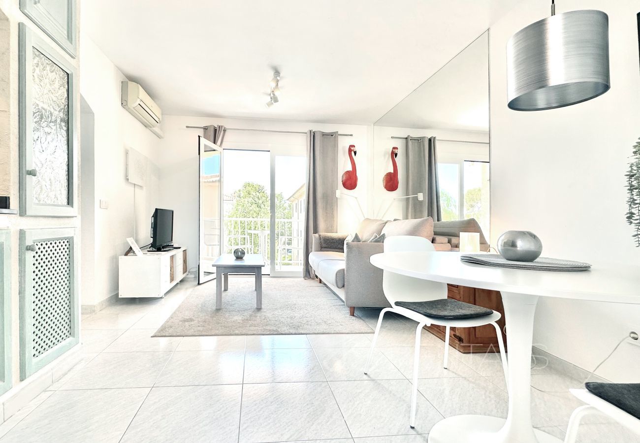 Apartamento en Puerto Pollensa - Apt Dos Fassers 150m to the beach by JS Villas