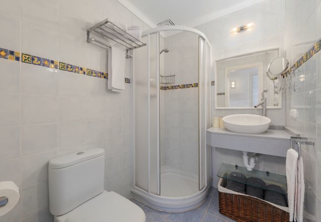 Appartement à Port de Pollença - Beachfront Apt la Bugambilia by JS VIllas Appartement à Port de Pollença - Beachfront Apt la Bugambilia by JS VIllas