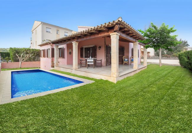 Villa à Port de Pollença - Villa Llenaire 450m to the beach By JS Villas