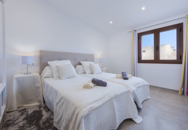 House in Sa Pobla - Casa Sa Placeta by JS Villas House in Sa Pobla - Casa Sa Placeta by JS Villas