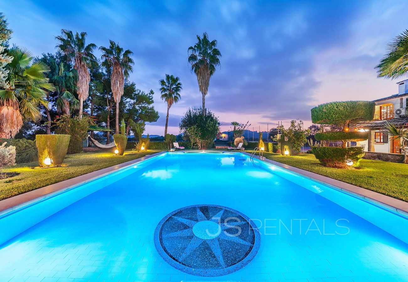 Villa in Port de Pollença - Js Properties stunning Villa Vinya Gran